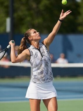 Tail Women's Black & White Swirl Sleeveless Tennis Tank